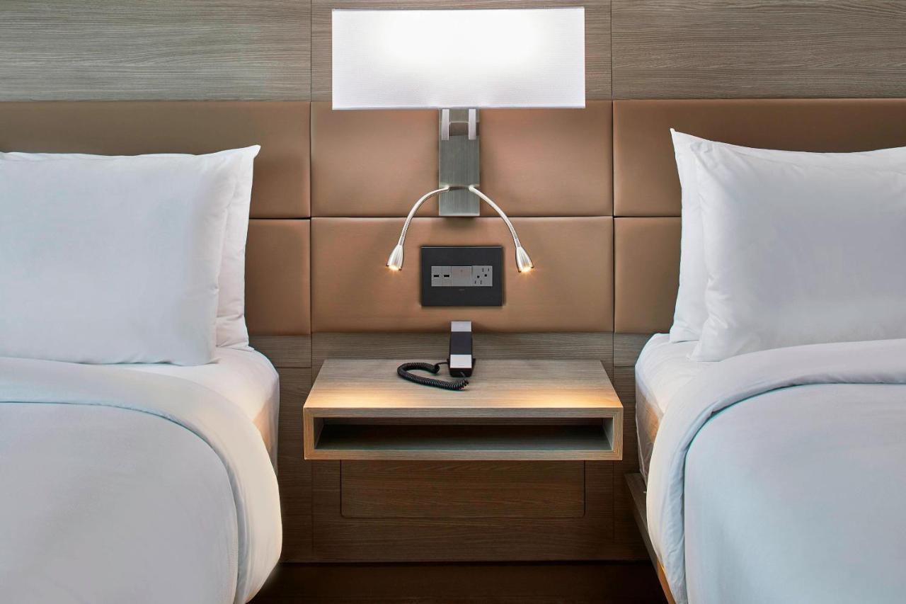 Ac Hotel By Marriott Cleveland Beachwood Bagian luar foto