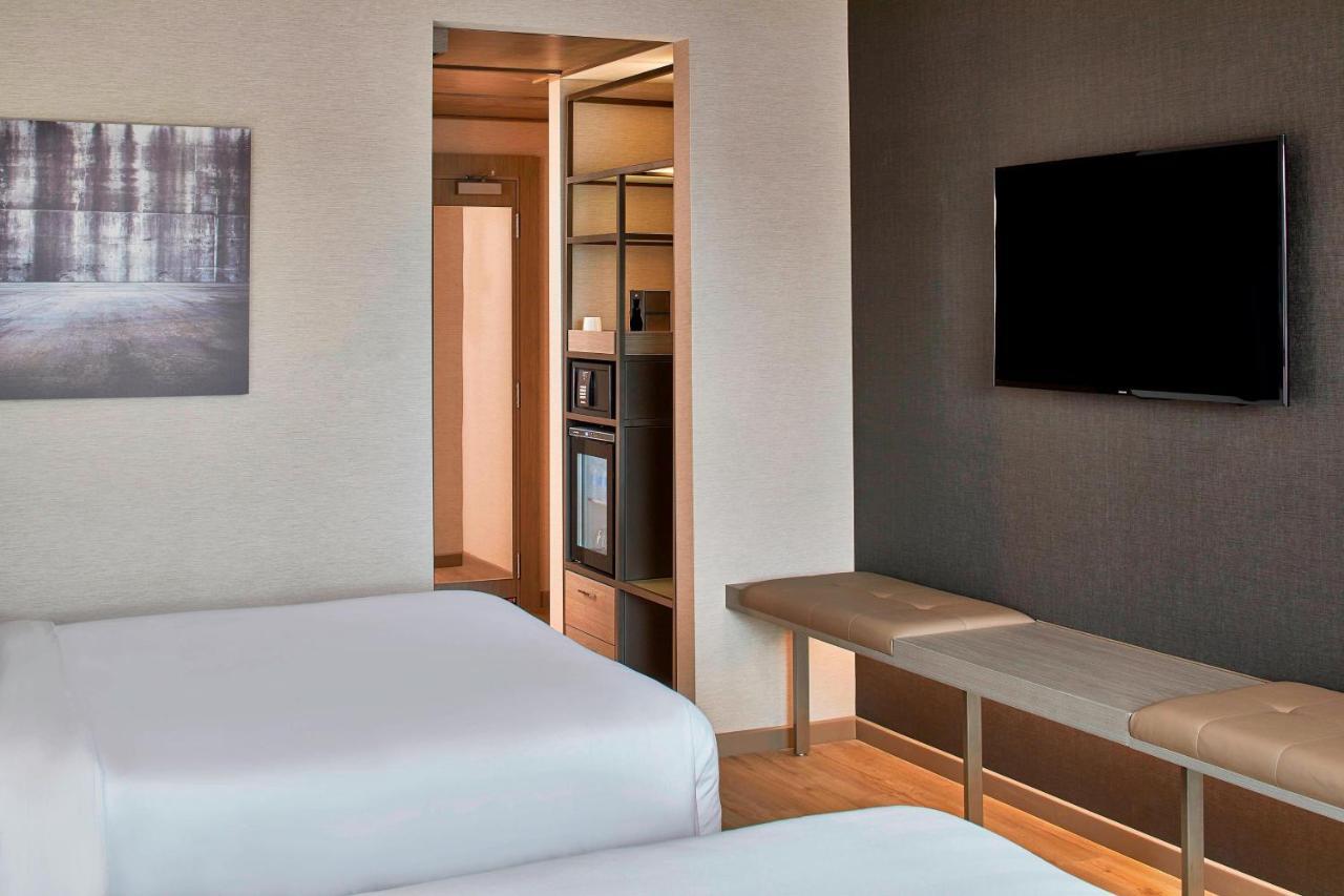 Ac Hotel By Marriott Cleveland Beachwood Bagian luar foto